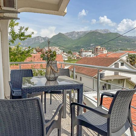 Gosa Apartments Бар Екстериор снимка