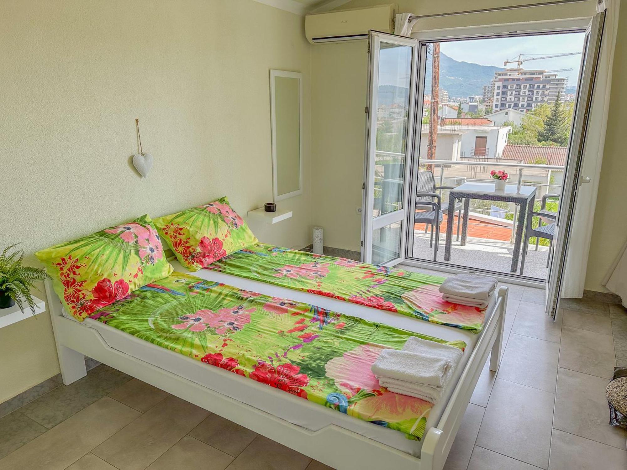 Gosa Apartments Бар Екстериор снимка